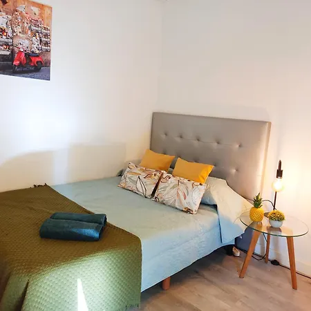 Hostel - Plaza Vila Madrid Barcelona