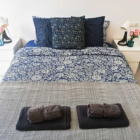 - Plaza Vila Madrid Hostel *