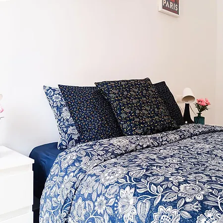 Hostel - Plaza Vila Madrid Barcelona