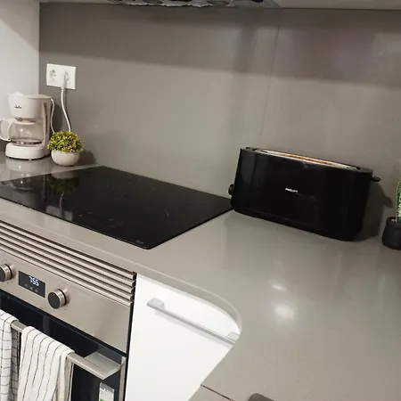 - Plaza Vila Madrid Hostel *